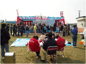 ふれあいきのこ村収穫祭の風景